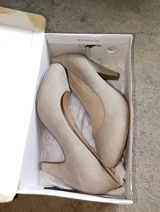 Świetne damskie buty roz.  36 Zamszowe.. Laso