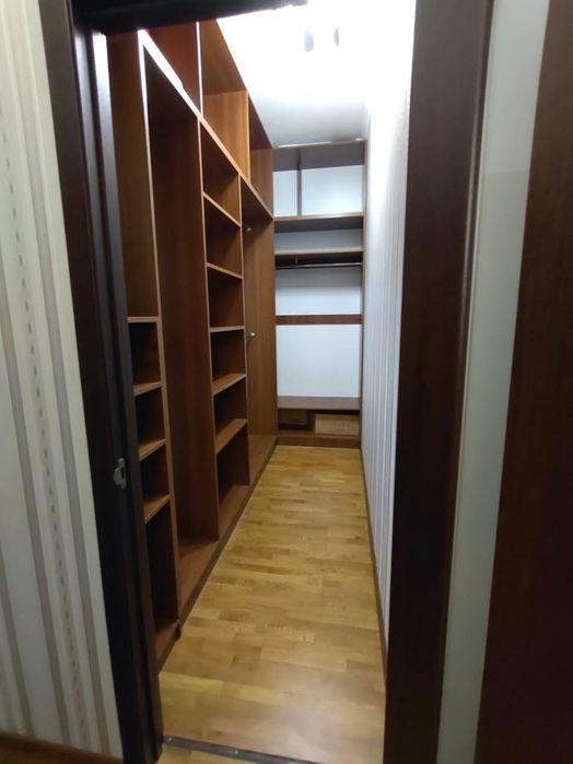 Продається КВАРТІРА з ПАРКІНГОМ в Одесі, від власніка . 19 Перлина