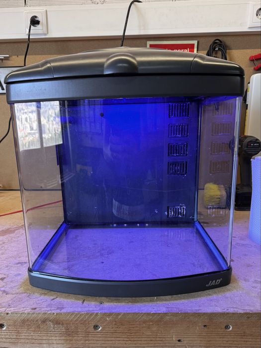 Aquario curvo jad 60 litros