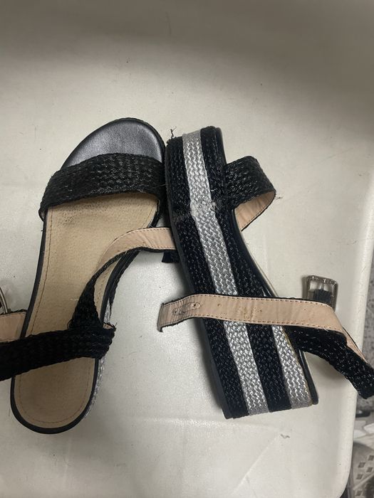 Calcado de senhora usado