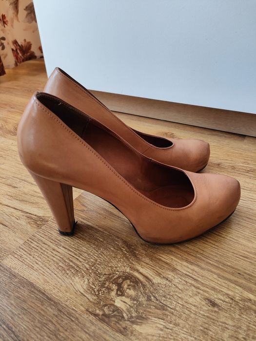 Buty Ryłko skóra naturalna 38,5 nude beżowe