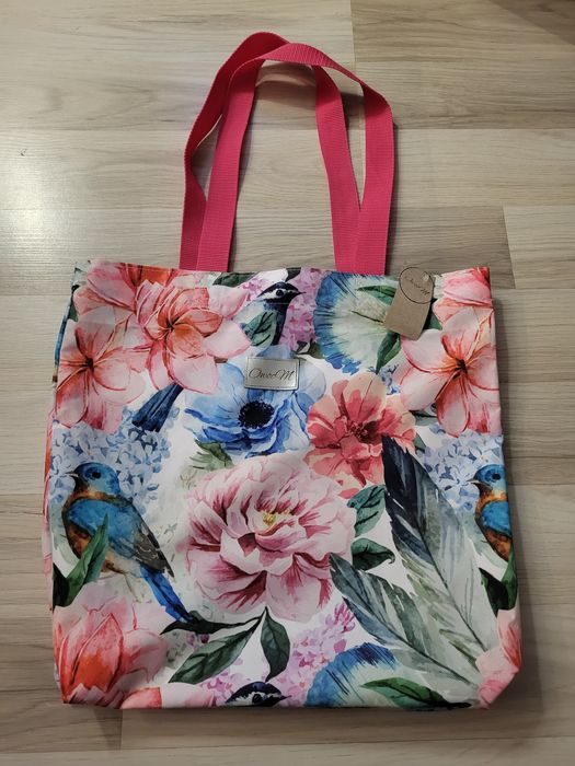 Shopperka. Ptaki w kwiatach