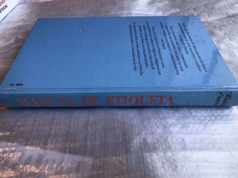 Livro Manual de Etiqueta