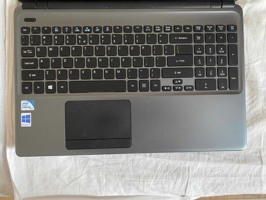 Laptop Packard-Bell EasyNote TE69HW CELERON 2955U  8 GB Windows 11