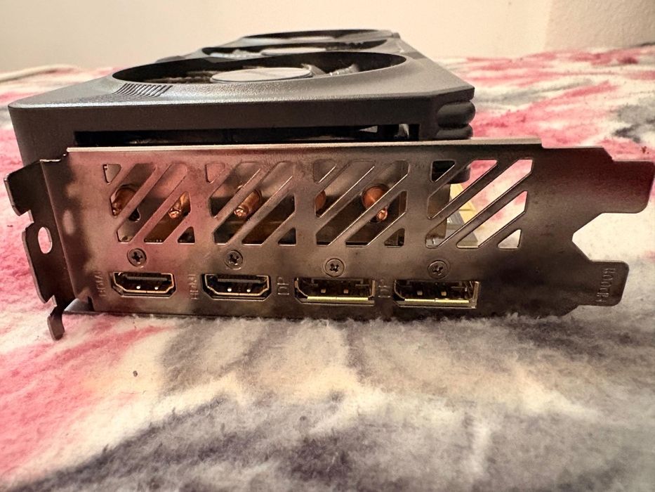 RX 7600 XT 16GB – Excelente estado