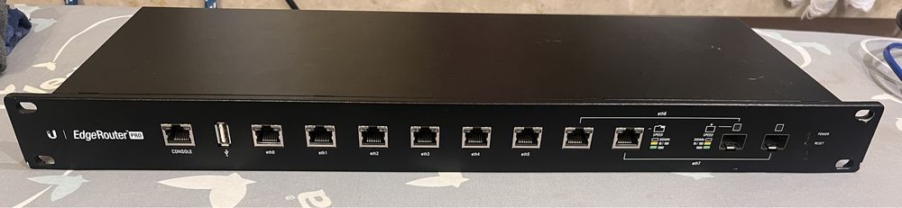 Ubiquiti EdgeRouter PRO 8xLAN, 2SFP