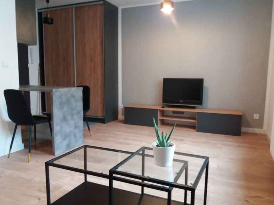 Ul. Legnicka.Kawalerka w apartamentowcu Legnicka Street