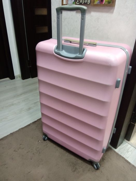 Чемодан дорожный огромный Ventura