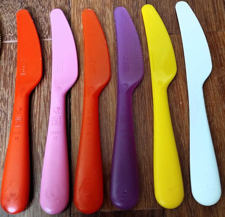 Conjunto 40 Peças Talheres / Pratos Criança