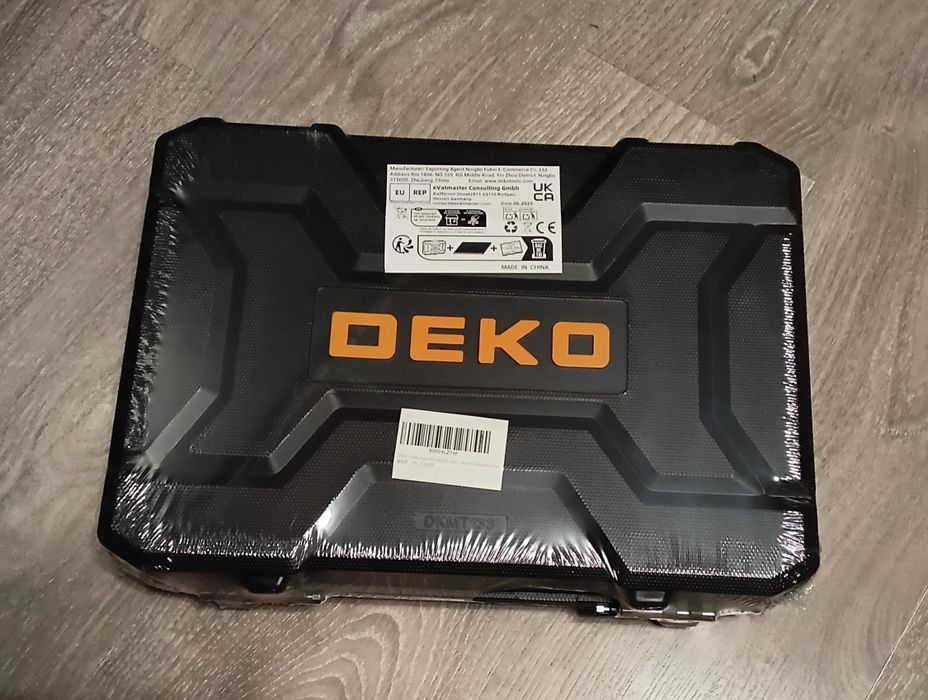 Набір інструментів  Deko  DKMT 133, оригінал, новий.