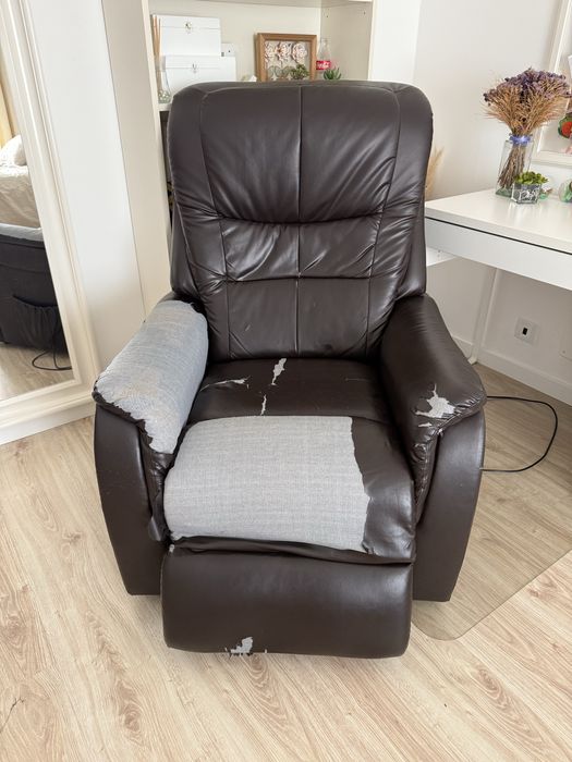 Cadeirão elétrico castanho