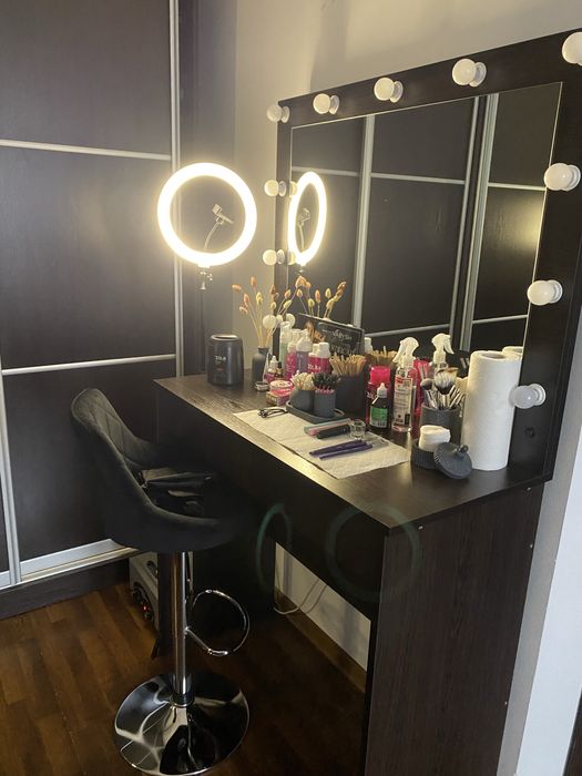 Стіл для візажиста , бровиста з підсвідкою!