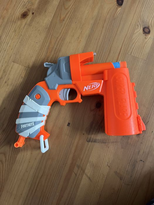 Nerf Fortnite com 1 dardo