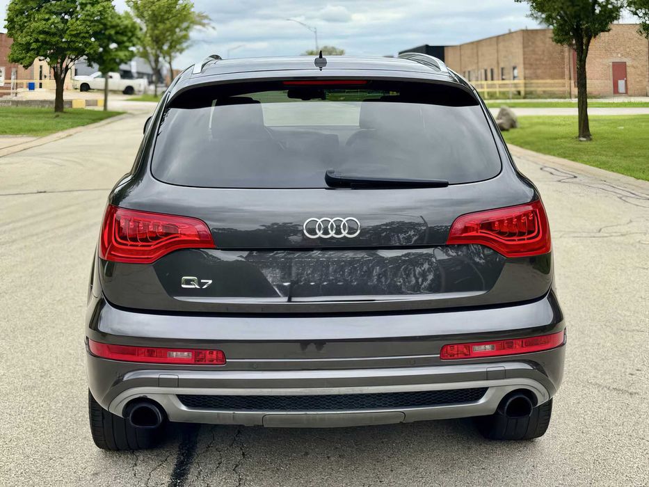 Audi Q7      2013