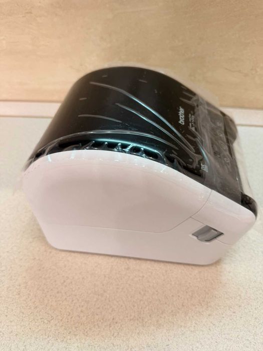 Принтер етикеток Brother QL-1100c термопринтер