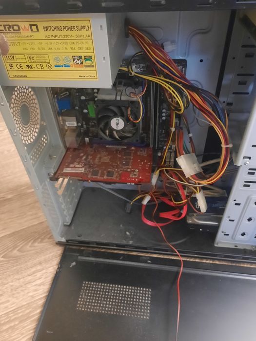 Системний блок + екран і клавіатура