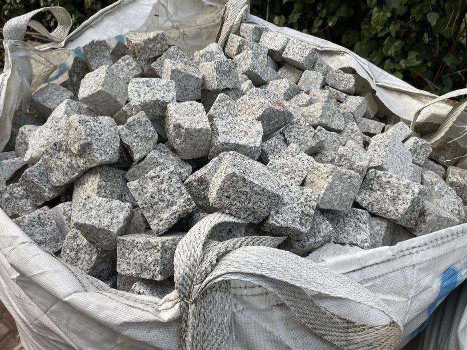 Granit łupano-cięty 3 tony w Big Bag