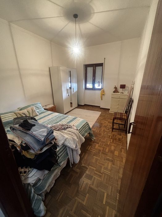 Alugo T3 em Castelo Beanco