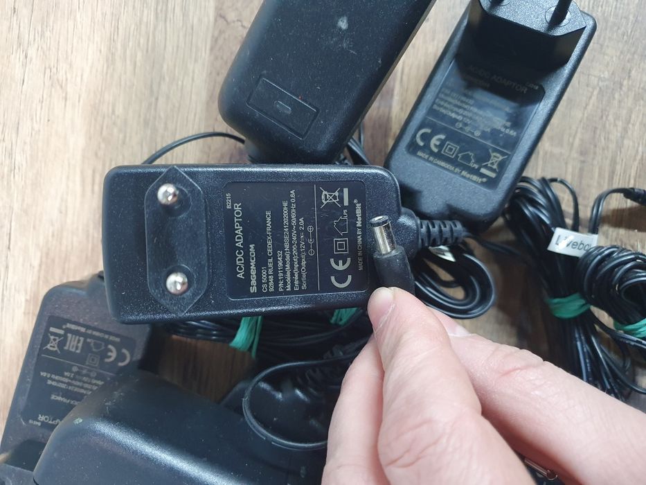 Блок живлення питання зарядка 12в/2а 24ват Sagemcom оригінал