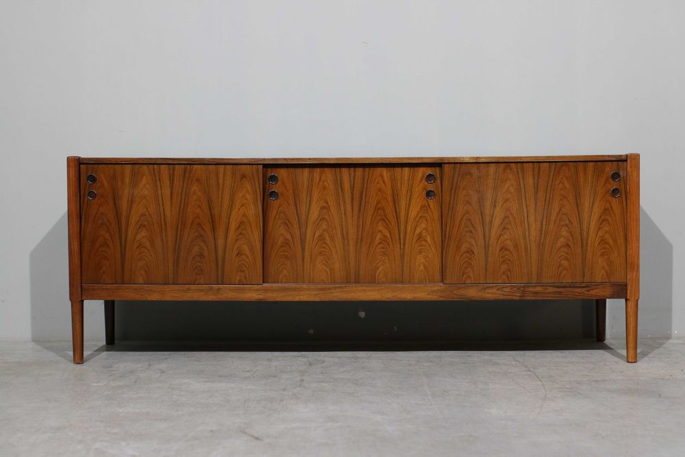 Aparador dinamarquês das década de 1960 / 70 em pau santo