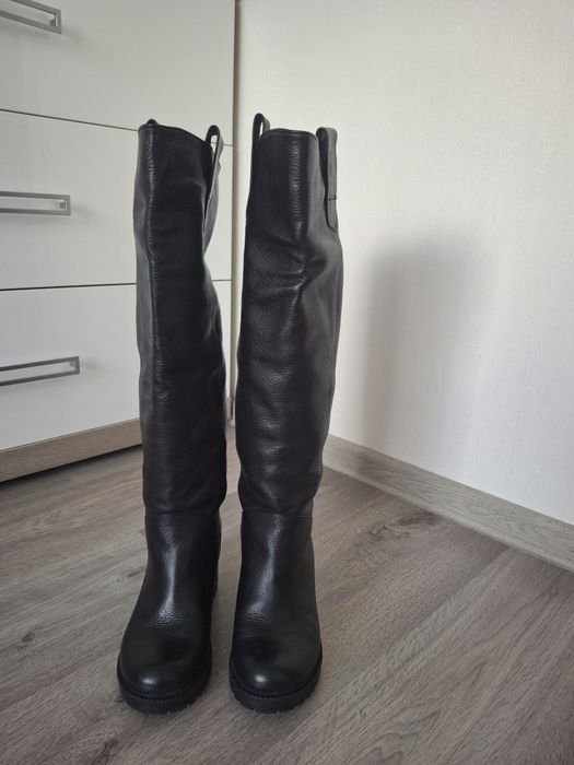Продам зимові чоботи (труби) 36р