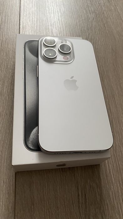 Продам iPhone 15 Pro  256GB