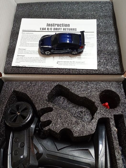 Mini samochód do driftu zdalnie sterowany.terowany