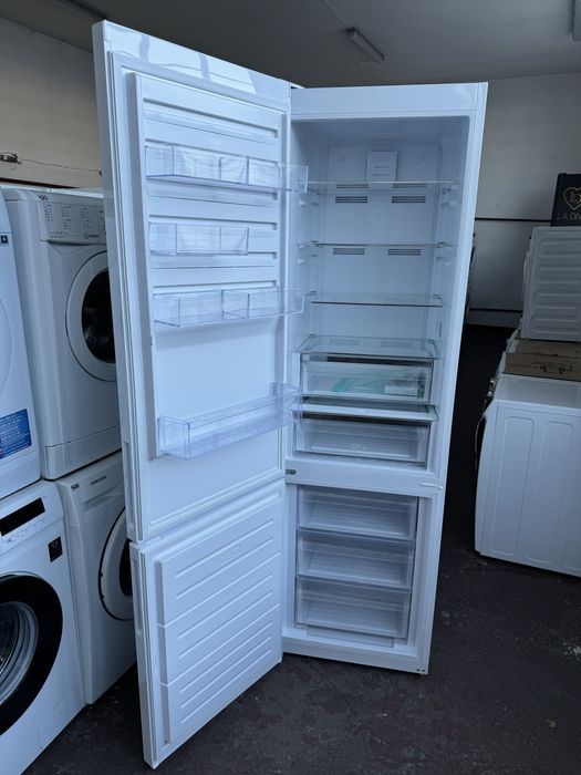 Powystawowa.Lodówka Electrolux No Frost. A++ 201cm.Gwarancja.Transport