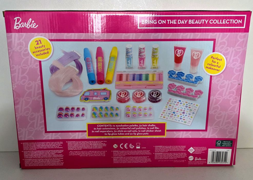 Набір косметики для дівчат Barbie Bring On The Day Beauty Collection.