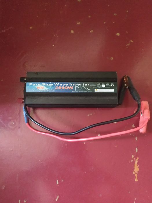 Инвертор 2000W   с     чистой      синусоидой (преобразователь12-220)