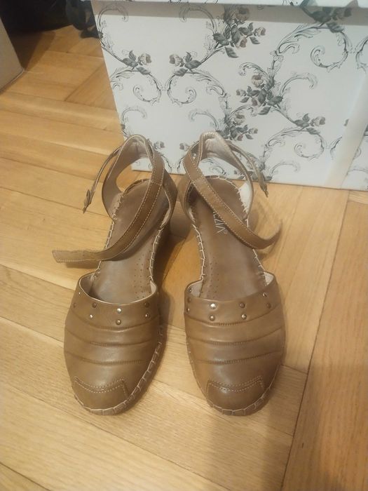 Espadryle na koturnie Venezia rozmiar 39