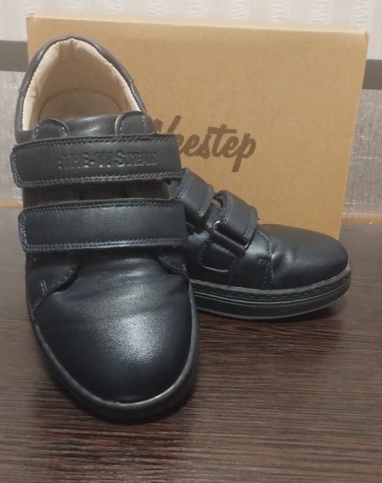Туфлі шкільні, черевики