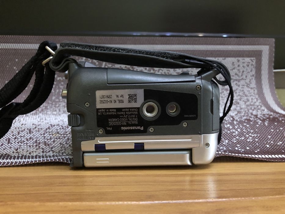 Видеокамера - Panasonic NV-GS25