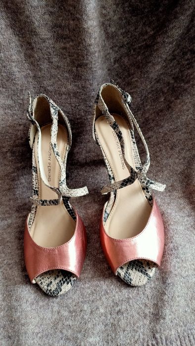 Sandały Dorothy Perkins 39