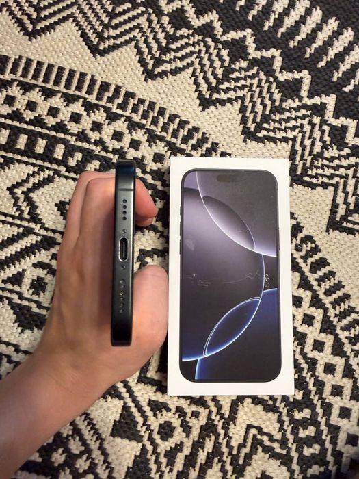 Iphone 16 Pro Max 256 GB Black Titanium
