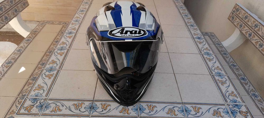 Capacete Arai Tour X4