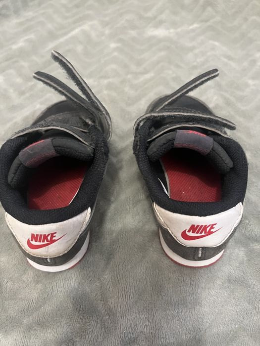 Trampki dziecięce firmy Nike rozmiar 23,5-24 UE, UK 6,5