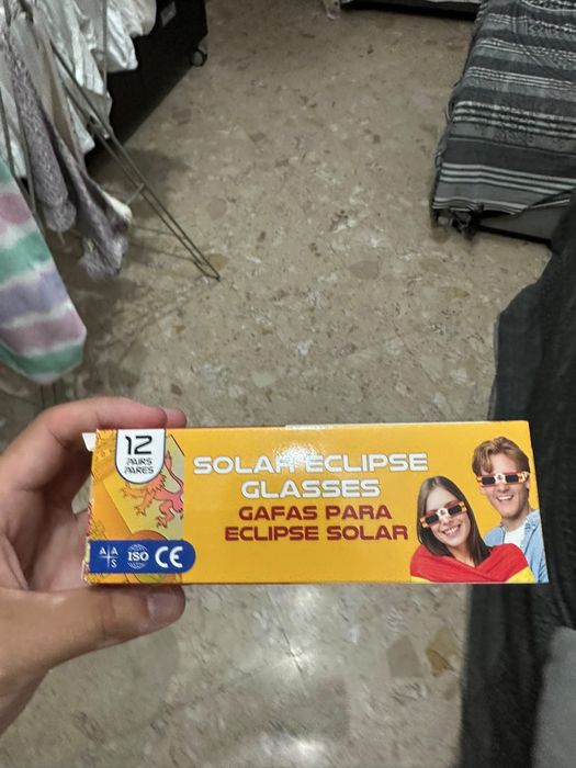 Oculos para o eclipse