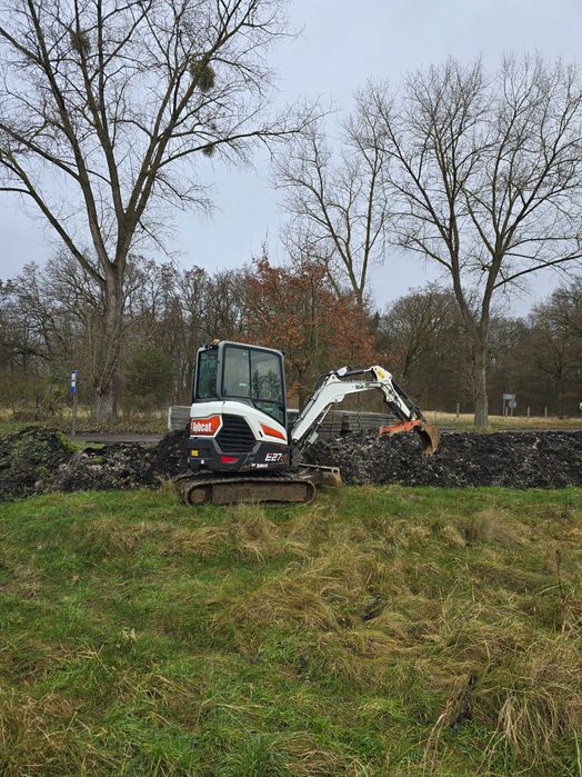 Usługi minikoparką 2,7 t