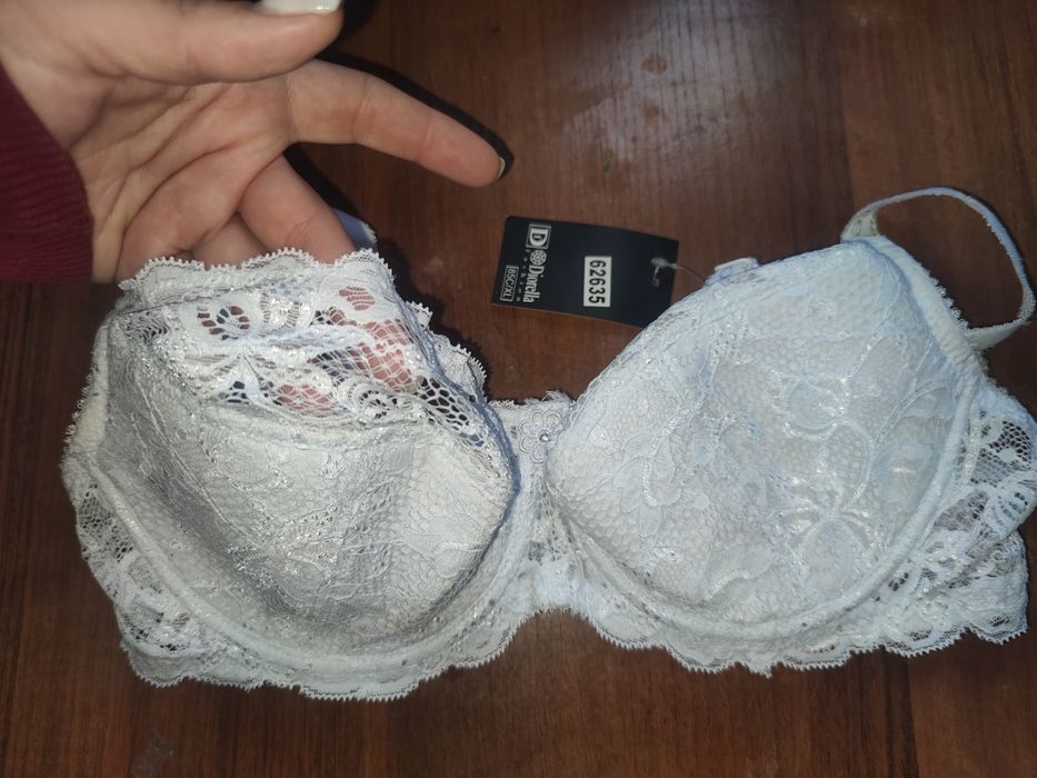 Бюстгальтери звичайні та ДІОРЕЛЛА