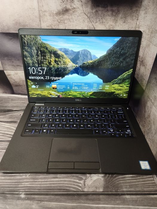 Dell 5300 13.3 FHD IPS i7 8665 16 ram 256 NVme Good Battery ноутбук