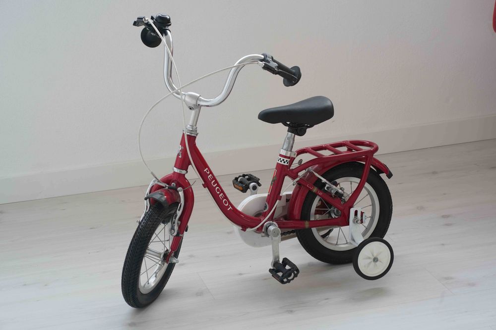Bicicleta Peugeot para criança em mão em Valadares