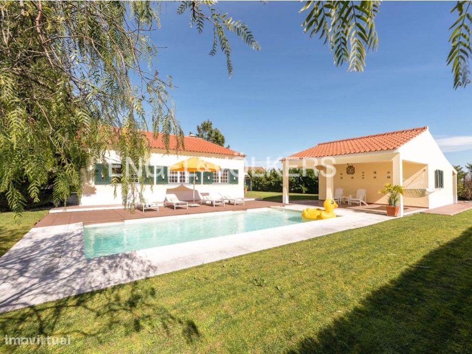 Moradia com Piscina próximo a Coruche