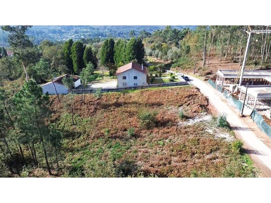 Terreno 847 m² - Rebordões Souto - Ponte de Lima