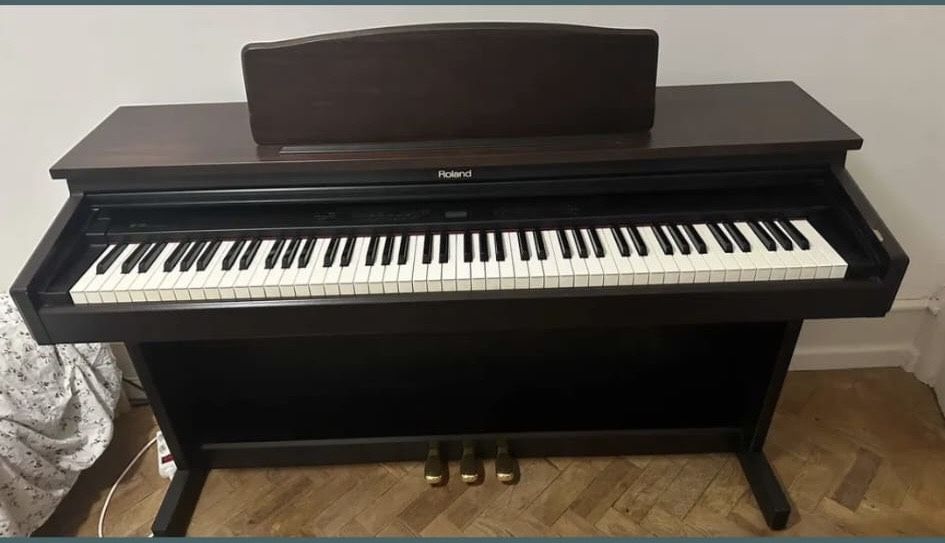 Piano eletrico da marca roland