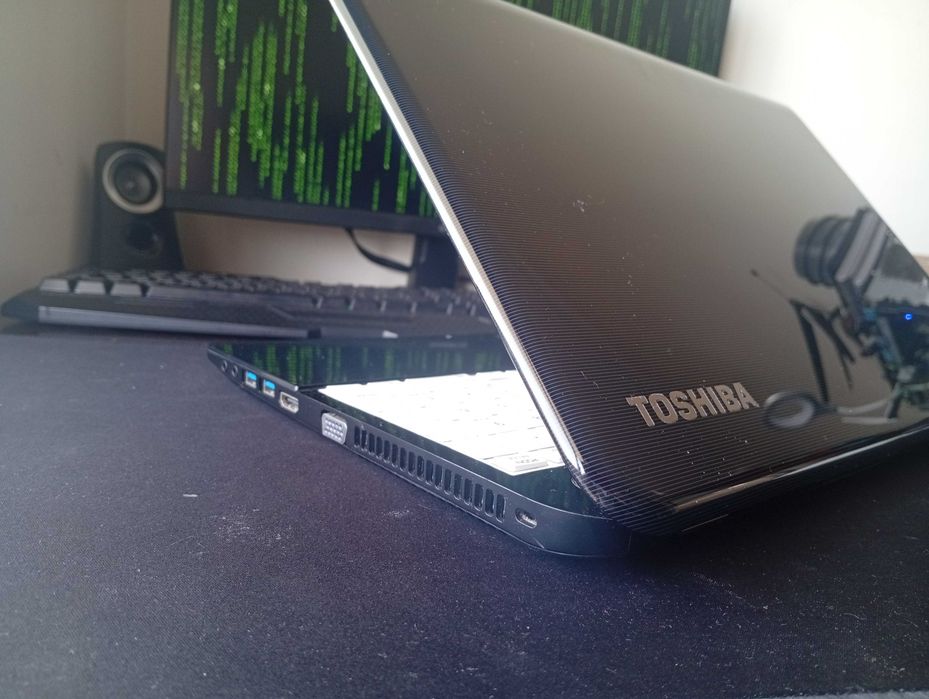 Toshiba L50A i7 4700MQ + 2 Gráficas + 8GB RAM + SSD