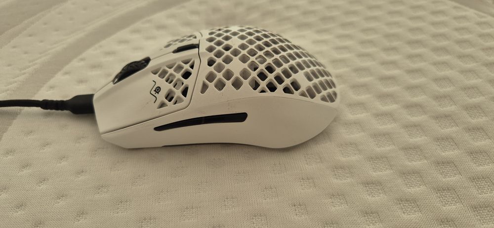 Rato Gaming SteelSeries Aerox 3 Wired (Snow White) – Como Novo