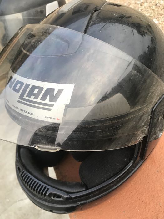 Três  capasetes 20€