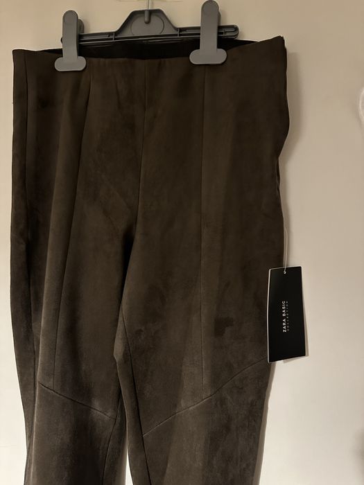 Calças efeito camurça, Zara, tamanho S com elastano.
