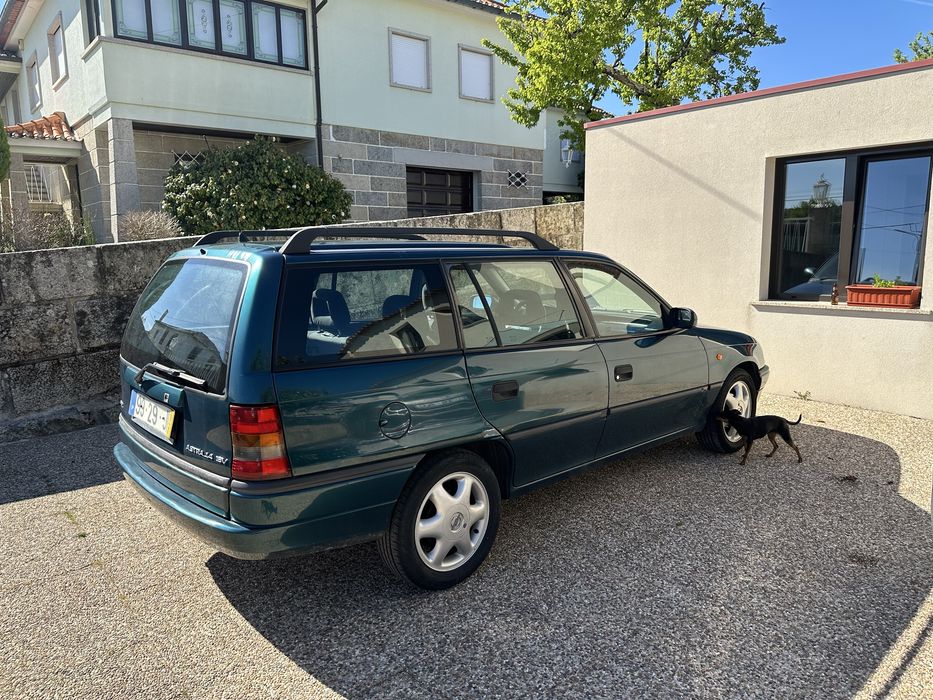 Opel Astra 1997 em bom estado